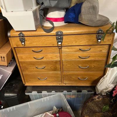 Dresser