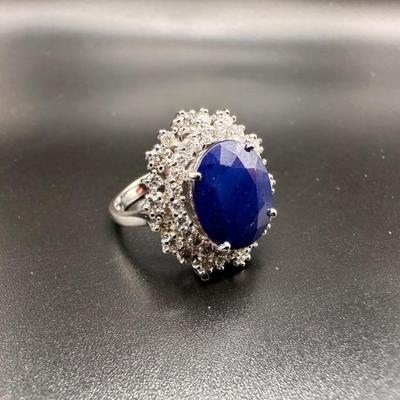 Sapphire and diamond ring on 14k gold setting