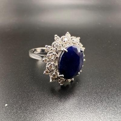 Sapphire and diamond ring on 14k gold setting