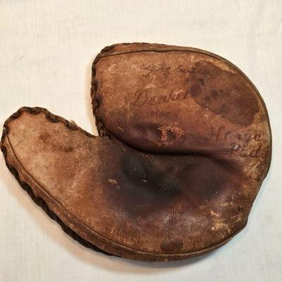 https://www.auctionninja.com/stress-free-estate-services-llc/sales/details/militaria-fine-art-coins-civil-war-rugs-antiques-fine-jewelry-...
