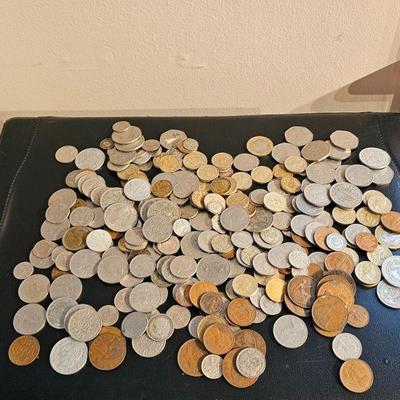 https://www.auctionninja.com/stress-free-estate-services-llc/sales/details/militaria-fine-art-coins-civil-war-rugs-antiques-fine-jewelry-...