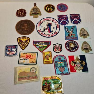 https://www.auctionninja.com/stress-free-estate-services-llc/sales/details/militaria-fine-art-coins-civil-war-rugs-antiques-fine-jewelry-...