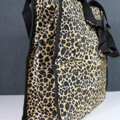 https://whynotmarketplace.hibid.com/catalog/557483/brand--bags-purses-and-caps-ending-jun-30-at-7pm
