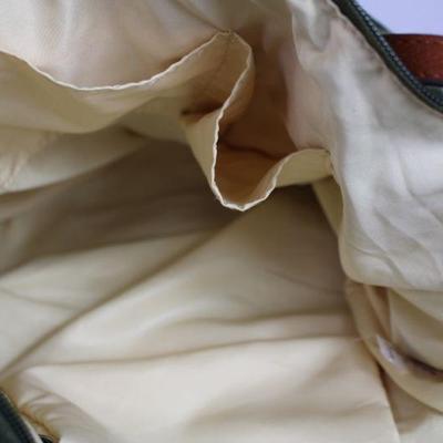 https://whynotmarketplace.hibid.com/catalog/557483/brand--bags-purses-and-caps-ending-jun-30-at-7pm