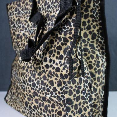 https://whynotmarketplace.hibid.com/catalog/557483/brand--bags-purses-and-caps-ending-jun-30-at-7pm