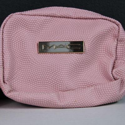 https://whynotmarketplace.hibid.com/catalog/557483/brand--bags-purses-and-caps-ending-jun-30-at-7pm
