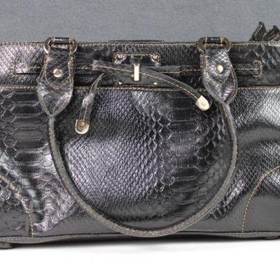 https://whynotmarketplace.hibid.com/catalog/557483/brand--bags-purses-and-caps-ending-jun-30-at-7pm