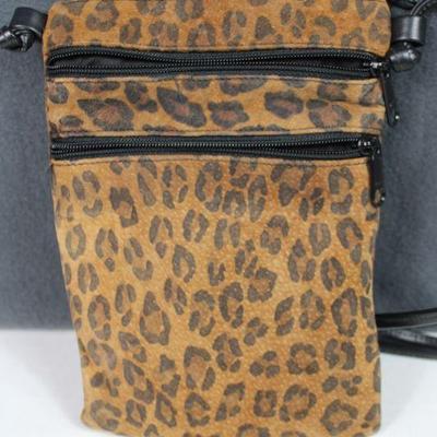 https://whynotmarketplace.hibid.com/catalog/557483/brand--bags-purses-and-caps-ending-jun-30-at-7pm