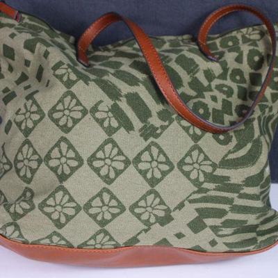 https://whynotmarketplace.hibid.com/catalog/557483/brand--bags-purses-and-caps-ending-jun-30-at-7pm