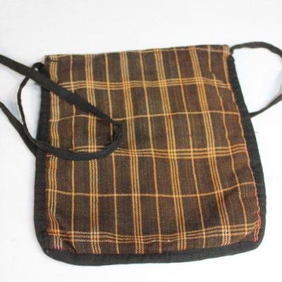 https://whynotmarketplace.hibid.com/catalog/557483/brand--bags-purses-and-caps-ending-jun-30-at-7pm