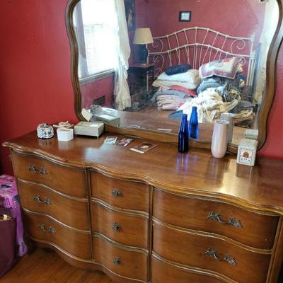 Vintage dresser