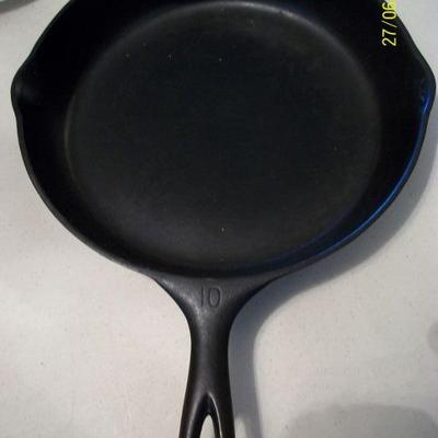 Wagner Ware Cast Iron #10