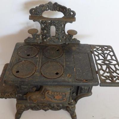 Child's Cast Iron Cook Stove