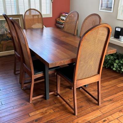 Gorgeous Milo Baughman dining table. Must see. 