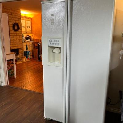 GE profile refrigerator. 