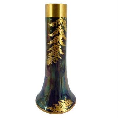 Lot 003
Lenox Belleek Art Nouveau Iridescent Vase