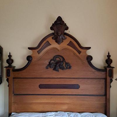 Full Size bed