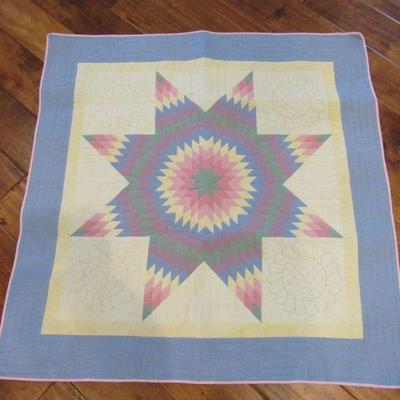 Hand quilted quilt- baby or wall hanging size