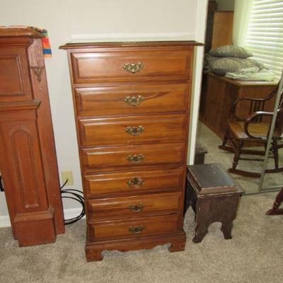 Chest of drawers