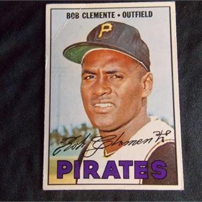 Lot v21  
1967 Topps #400 Roberto Clemente