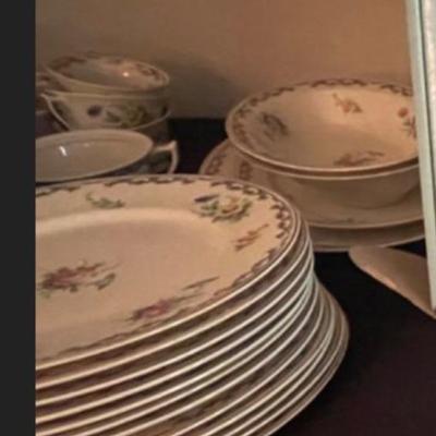 10 pc place setting plus serving ware of Syracuse Lady Louise