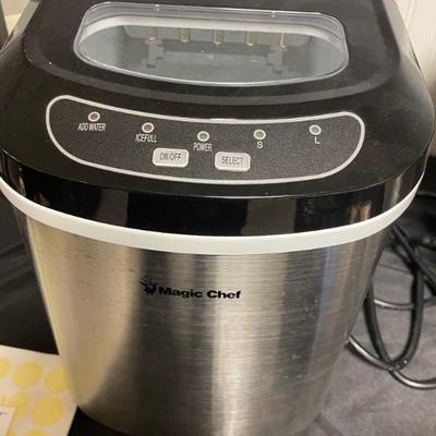 Magic Chef ice Maker