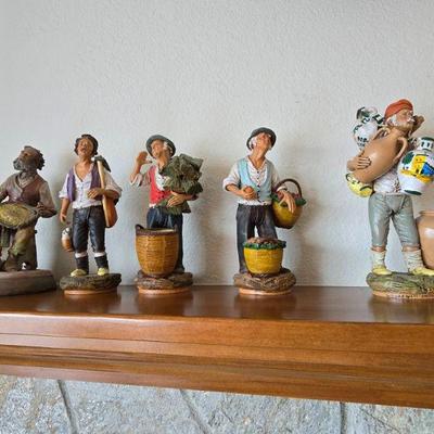 Scilian potter figures