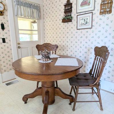 Oak dining table