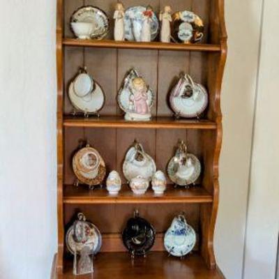 Hutch & decor
