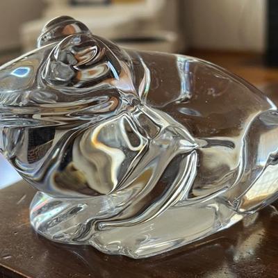 Lg. Glass frog paperweight