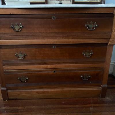 Chest of drawers