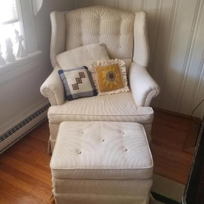 Comfy chair & ottoman