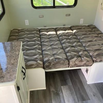 Trailer bed 