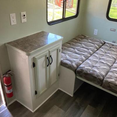 Trailer bed 