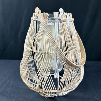 LANTERN W/ CANDLE