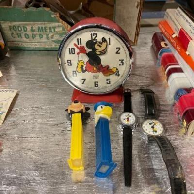 #20732 • Disney Memorabilia
