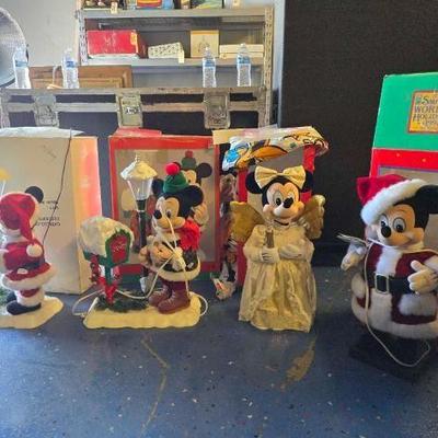 #20620 • 4 Disney Figurines
