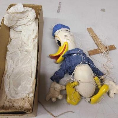 #1530 • Vintage Donald Duck Pelham Puppet
