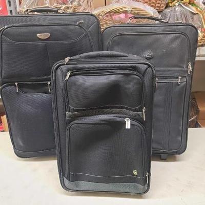 #1542 • (3) Suitcases
