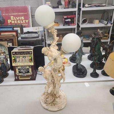 #1026 • Vintage Table Lamp Statue
