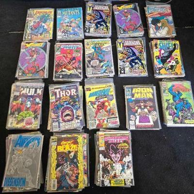 #10454 • (180) Marvel Comics Books
