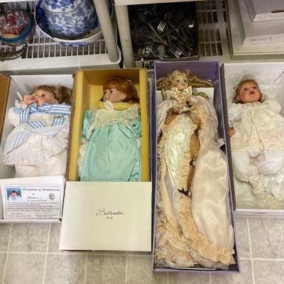 #50004 • 4 Dolls
