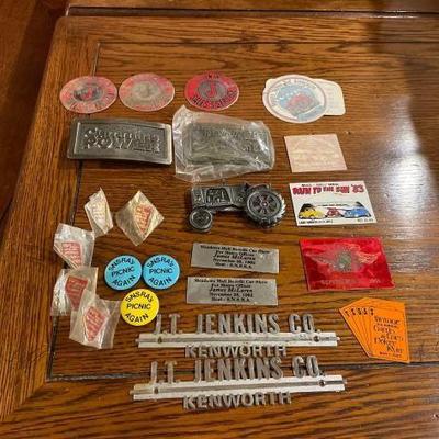 #60880 • Truck Memorabilia
