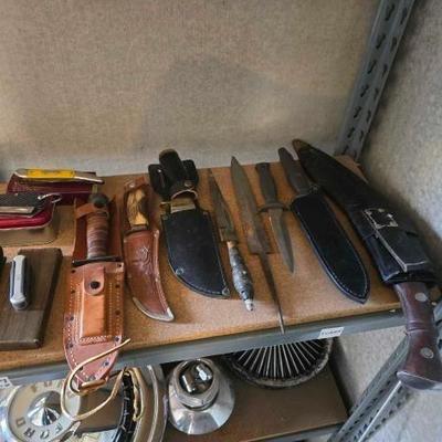 #22008 • 14 Knives
