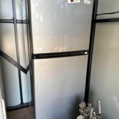 #24324 • Magic Chef Fridge
