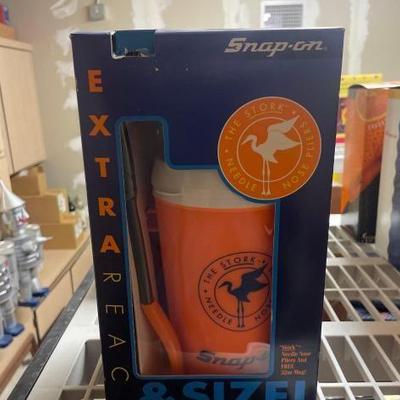 #50200 • Snap-On Needle Nose Pliers and 32oz Mug
