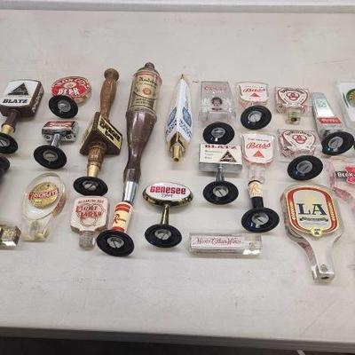 #1118 • (25) Beer Tap Handles
