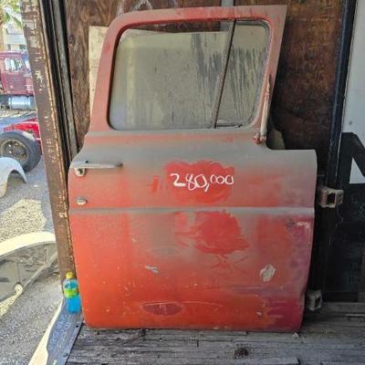 #2800 • 2 Classic Vehicle Doors
