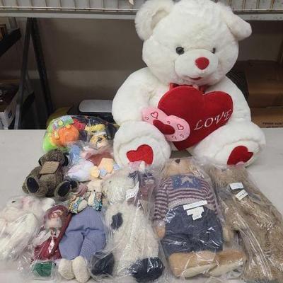 #1222 • Stuffed Animal Collection
