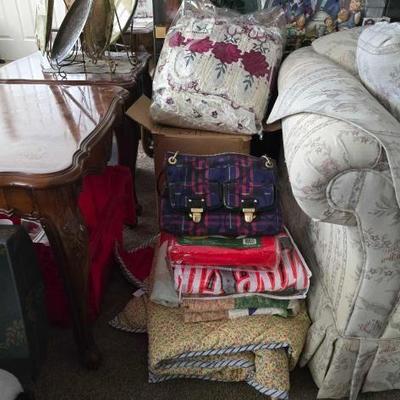 #60028 • Blankets Quilts and Purse
